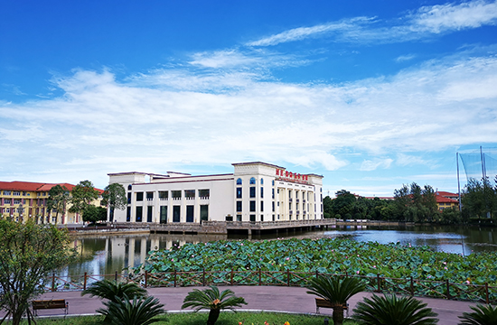 四川外国语大学成都学院